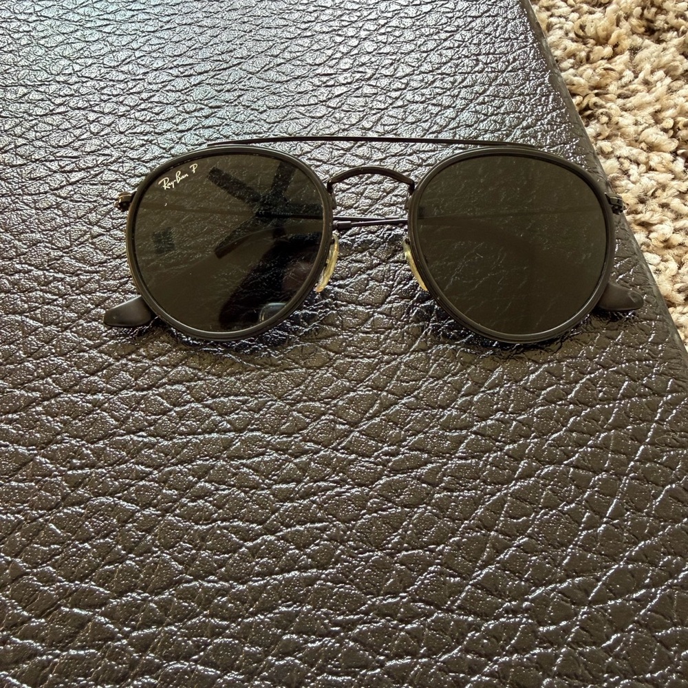 Ray-Ban Classic Black Round Sunglasses